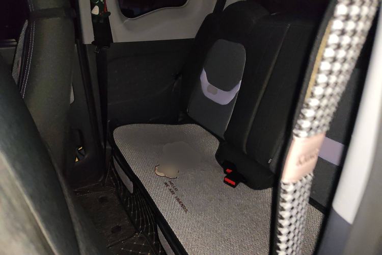 Used Chery New Energy QQ Ice Cream 2022 170km Sundae Phosphate Lithium-Ion Left Rear Seat