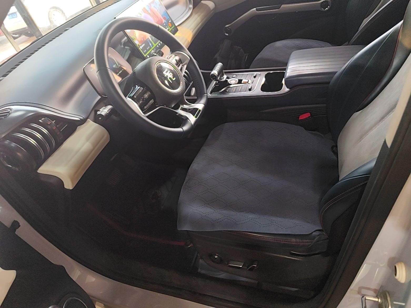 BYD Yuan PLUS 2022 510 km Flagship Version — снимка 17