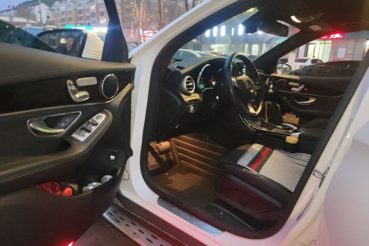 Used Mercedes-Benz GLC 2016 GLC 260 4MATIC Luxury Model Driver Seat