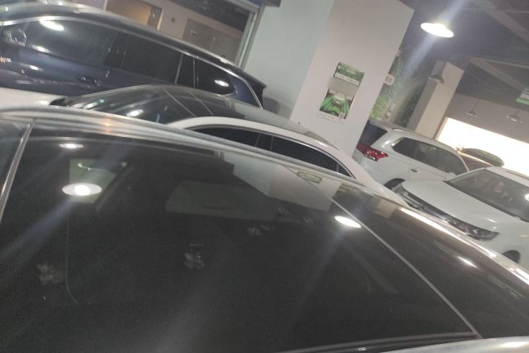 Used Mercedes-Benz GLA 2015 GLA 220 4MATIC Luxury Model Roof