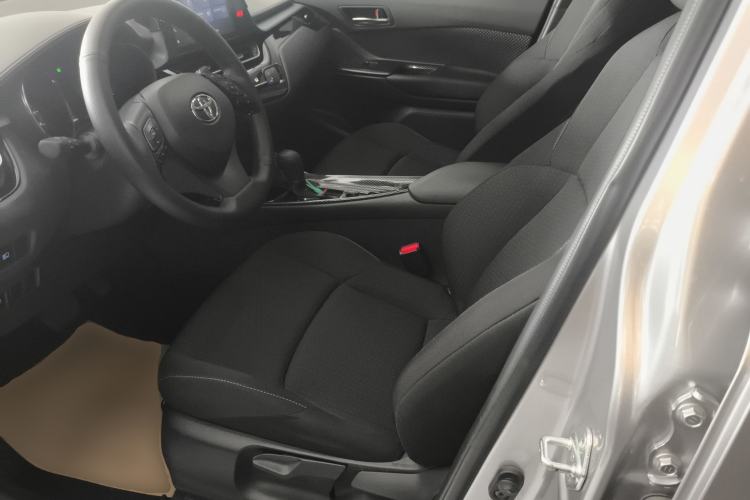 Used Toyota IZOA 2021 2.0L Enjoy Edition