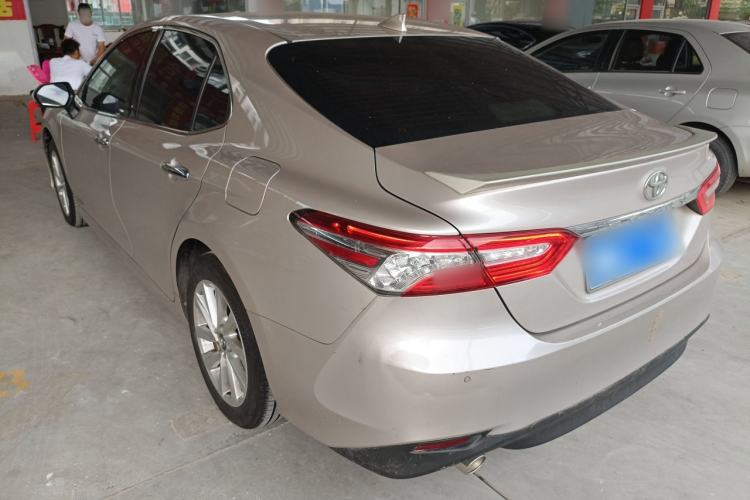 Used Toyota Camry 2021 2.0G Luxury Edition
