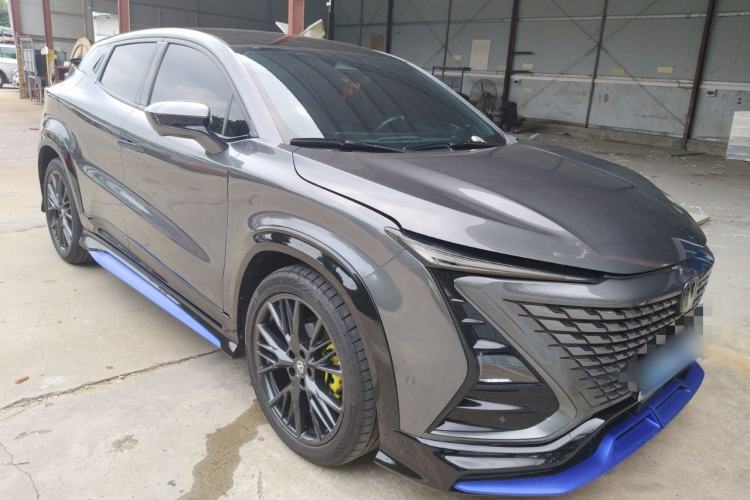 Used CHANGAN UNI-T 2023 2nd Generation 1.5T Sport Edition Flagship Version Front Right 45 Deg