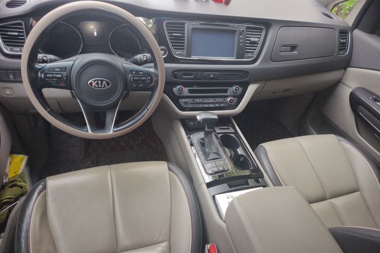 Used Kia Carnival 2015 3.3 GDI Flagship Version China V Standard Center Console