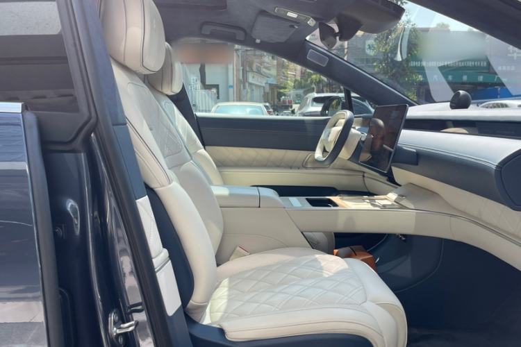 Used Nio ET9 2025 100kWh Signature Edition
