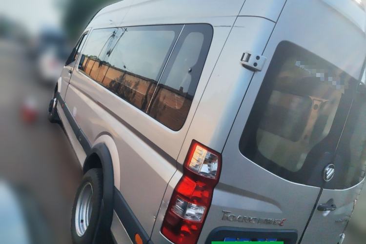 Used Foton Toano 2020 2.5T Manual Tongtu Extended-Wheelbase Mid-Roof 6/7-Seater 4J25TC3