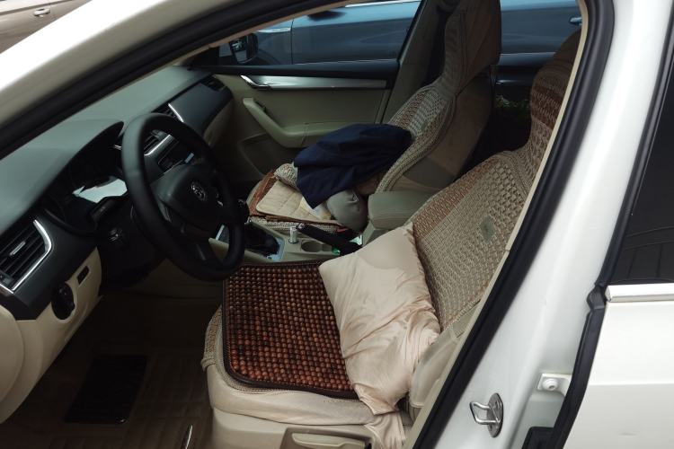 Used Skoda Octavia 2015 1.6L Automatic Yijie Edition
