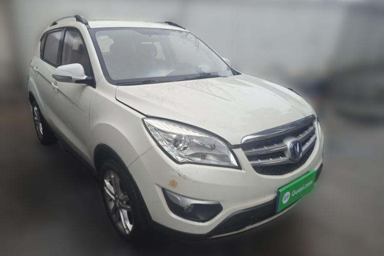 Used CHANGAN CS35 2015 1.6L Manual Luxury Model China IV Standard Front Right 45 Deg