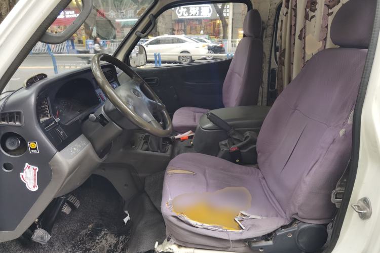 Used Jinbei Hiace 2011 2.0L 5th Generation Kuaiyunwang Standard Version 4G19 Left Front Seat