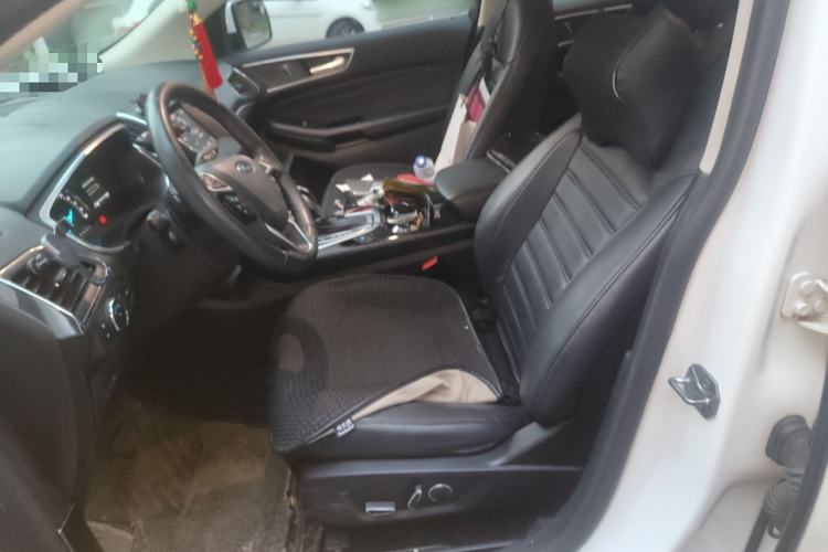 Used Ford Edge 2017 EcoBoost 245 Two-Wheel-Drive Sporty 7-Seater Left Front Seat