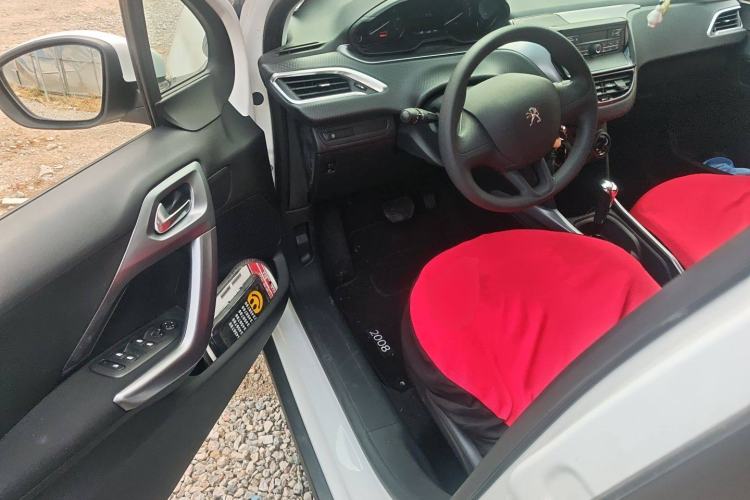 Used Peugeot 2008 2015 1.6L Automatic Playcool Edition Driver Seat