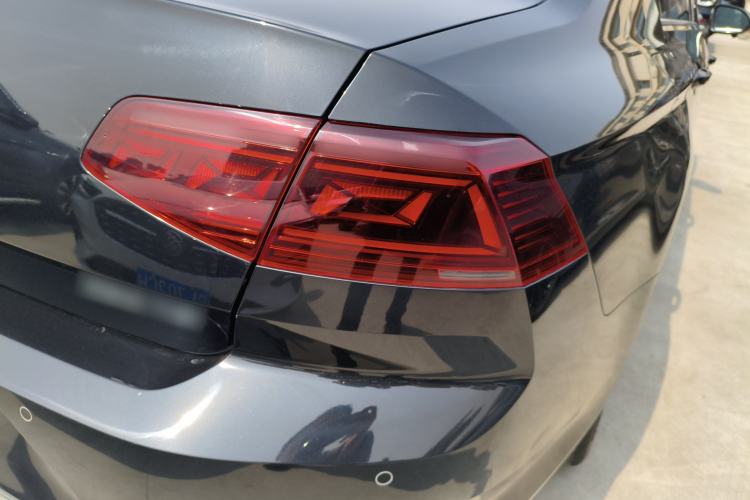 Used Volkswagen Magotan 2023 2 Million Units Commemorative Edition 330TSI DSG Luxury Version
