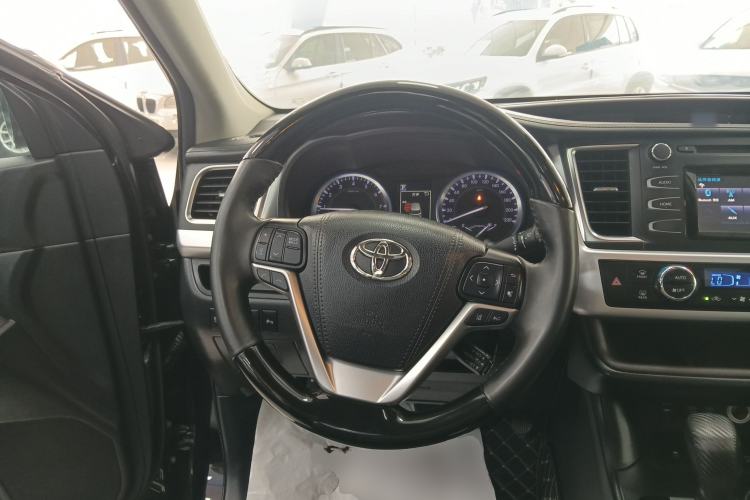 Used Toyota Highlander 2018 2.0T Four-Wheel Drive Luxury Edition 7 Seats China V Emission Standard