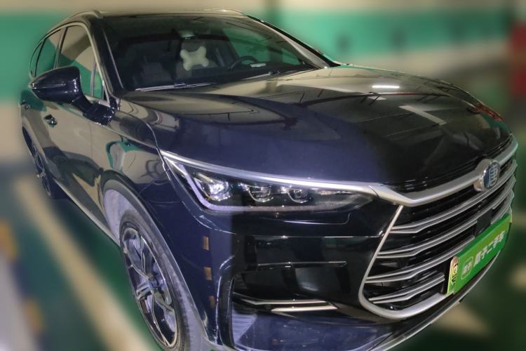 Used BYD Tang New Energy 2021 DM-i 112KM Prestige Model Front Right 45 Deg