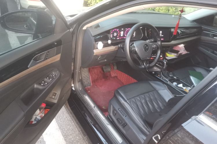 Used Volkswagen Passat 2020 Revised Version 330TSI Luxury Edition China VI Standard
