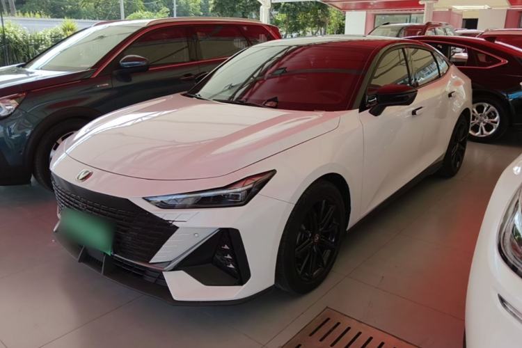 Used CHANGAN UNI-V 2023 1.5T Prestige Model