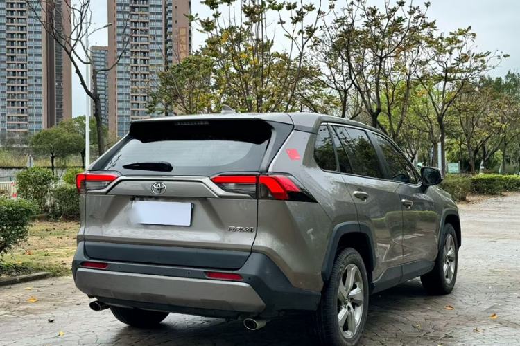 Used Toyota RAV4 2021 2.0L CVT Two-Wheel Drive Fashion Edition