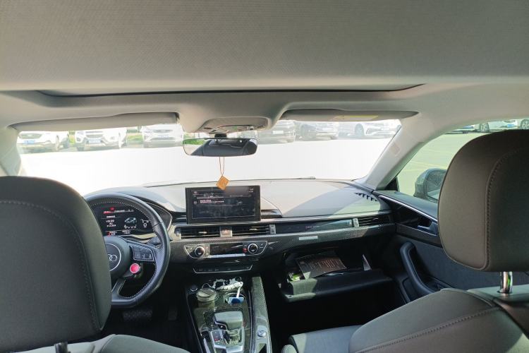 Used Audi A5 2022 Sportback 40 TFSI quattro Luxury Dynamic Model Headliner