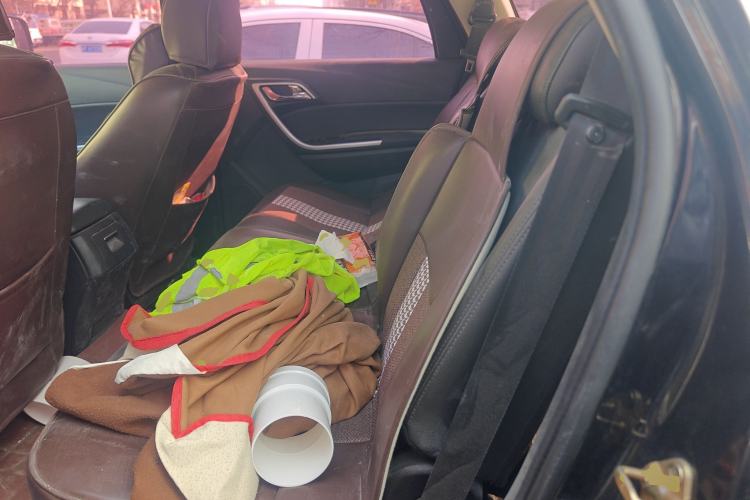 Used JMC Yusheng S350 2013 2.0T Manual Two-Wheel Drive Gasoline Ultra-Luxury 5-Seater
