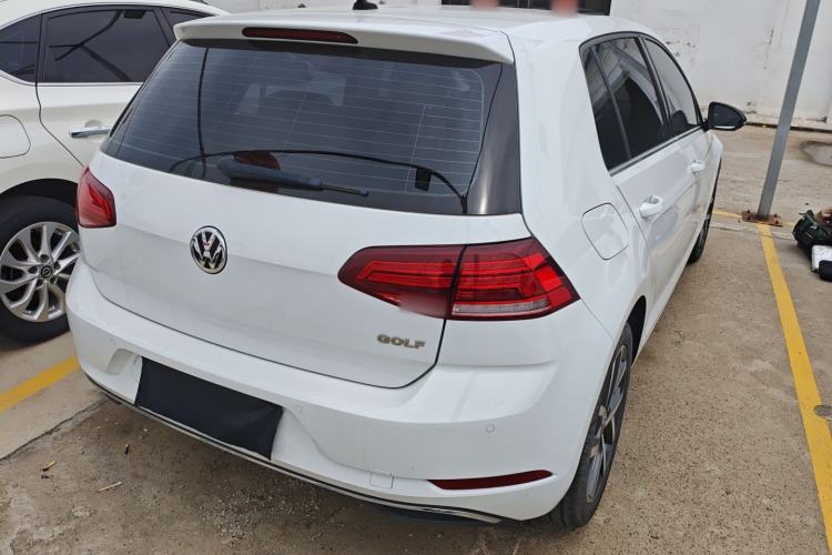 Used Volkswagen Golf 2020 200TSI DSG Comfortable and Ambitious Edition Rear Right 45 Deg