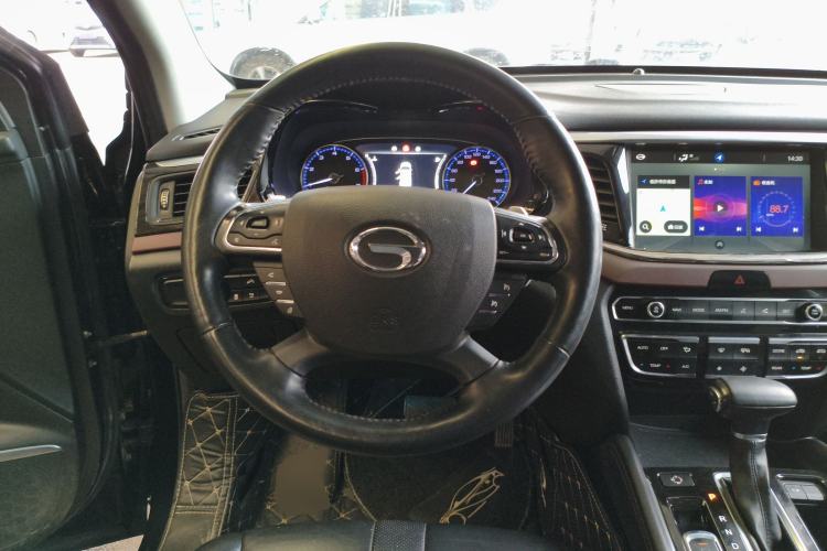 Used GAC Trumpchi GS8 2017 320T Two-Wheel Drive Luxury Smart Connectivity Version (7 Seats)