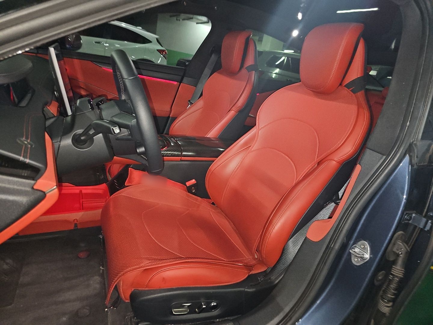 Xiaomi Auto SU7 2024 Four-Wheel-Drive Max Founder's Edition — снимка 15
