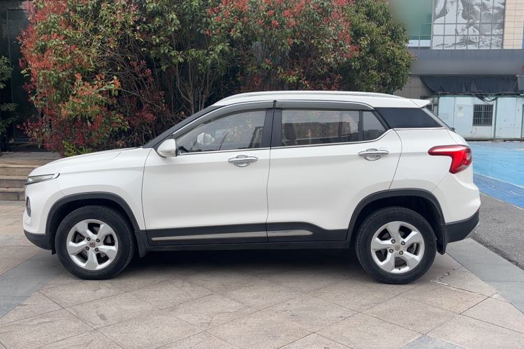 Used Baojun 510 2017 1.5L Manual Fashion Model
