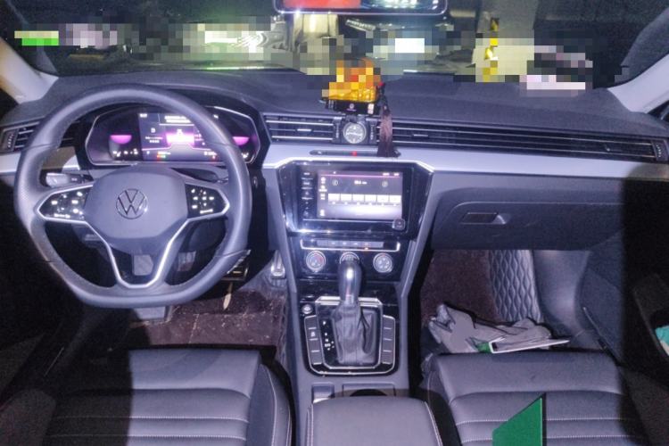 Used Volkswagen Magotan 2023 2 Million Units Limited-Edition 280TSI DSG Comfort Version Center Console