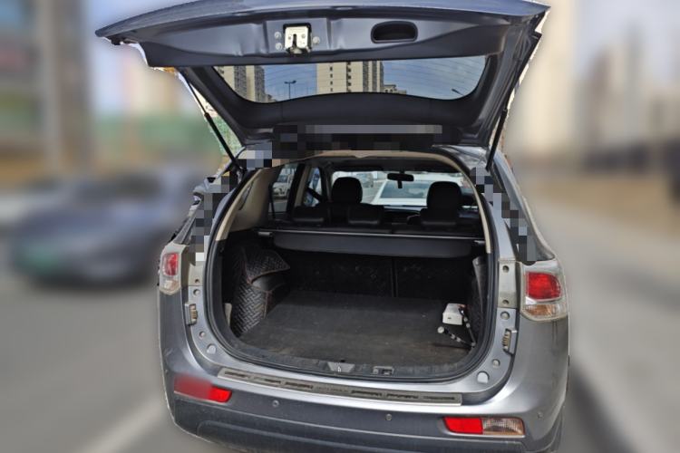 Used Mitsubishi Outlander 2013 2.4L 4x4 Luxury Navigation Edition 5 Seats Trunk