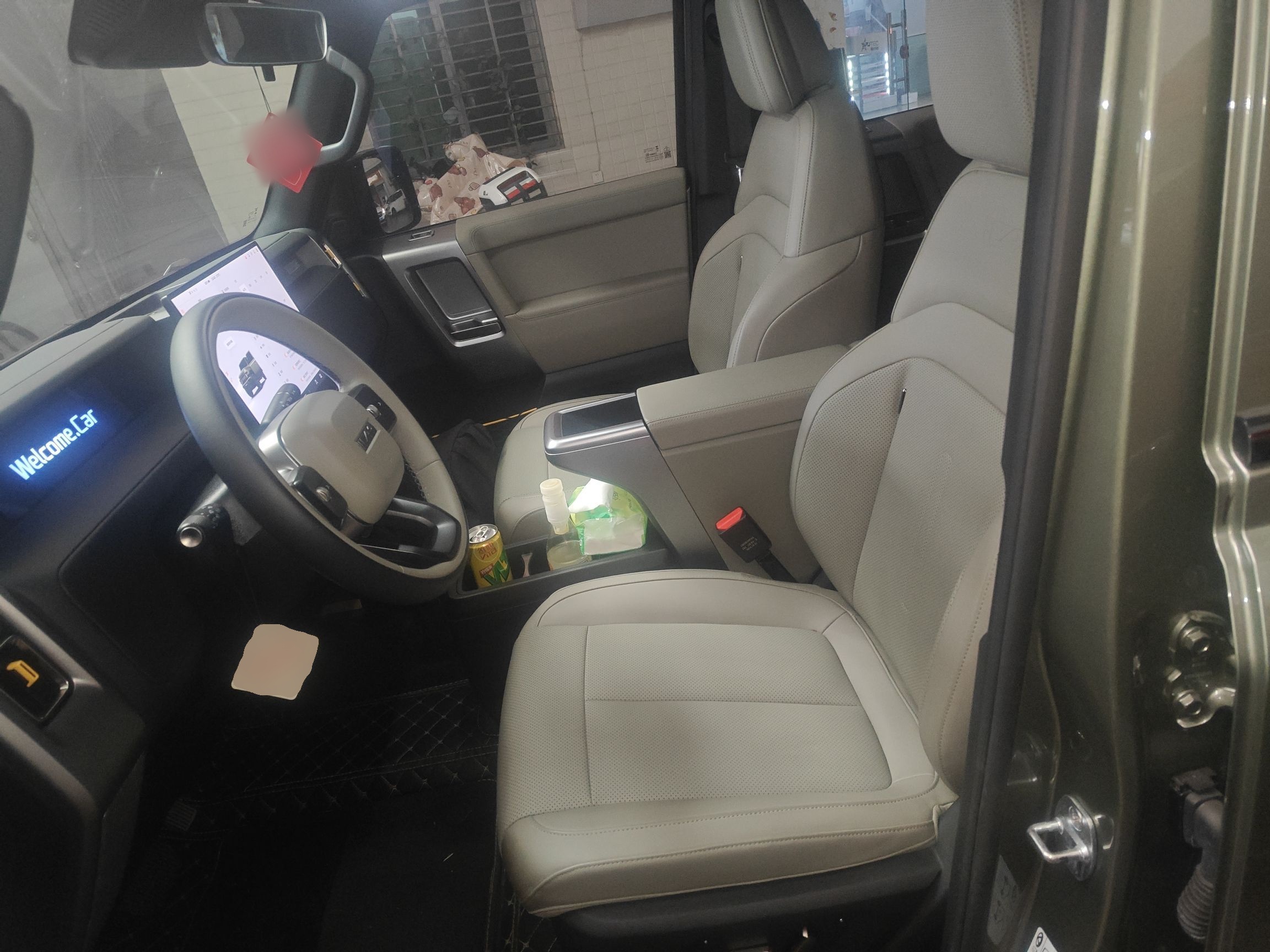 Переднее сиденье в автомобиле