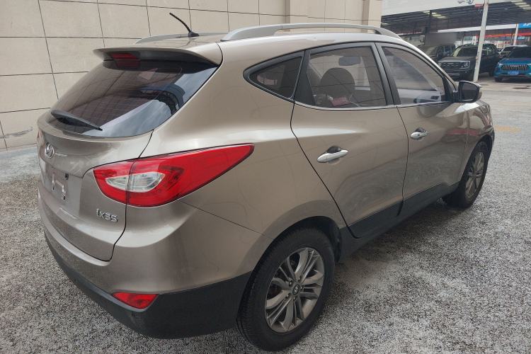 Used Hyundai ix35 2015 2.0L Automatic 2WD Smart Type China IV