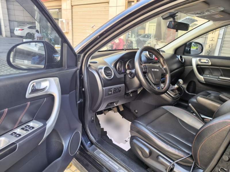 Used Haval H6 2014 Upgraded Model 1.5T Manual Two-Wheel Drive Elite Version — 15