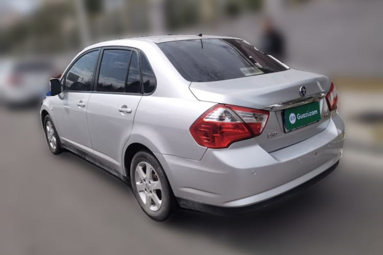 Used Venucia D50 2012 1.6L Automatic Prestige Edition
