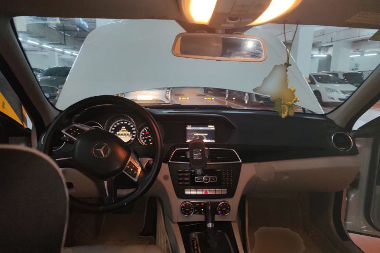 Used Mercedes-Benz C-Class 2011 C 180K Classic model