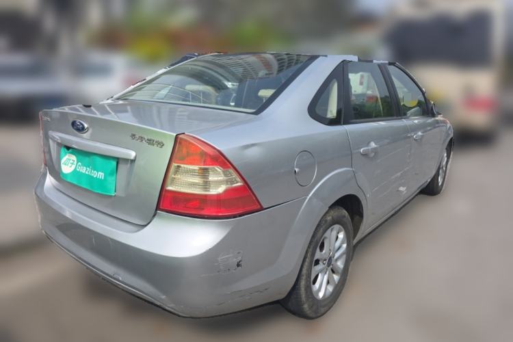 Used Ford Focus 2013 Sedan Classic 1.8L Manual Base Model Rear Right 45 Deg