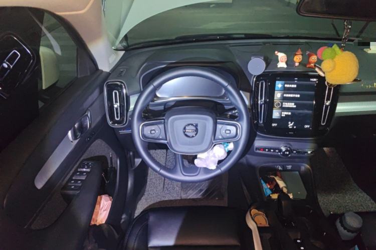 Used Volvo XC40 2022 T4 Four-Wheel Drive Smart & Stylish Edition