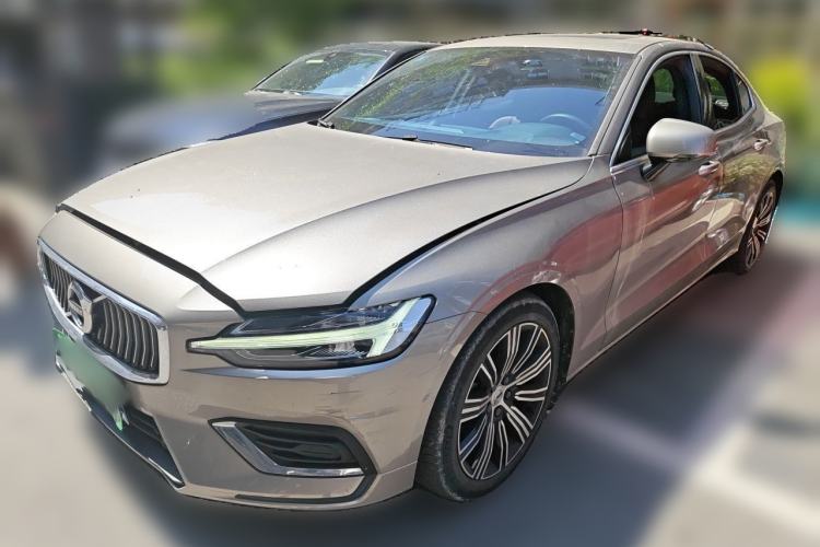 Used Volvo S60 2022 B4 Zhiyuan Luxury Edition
