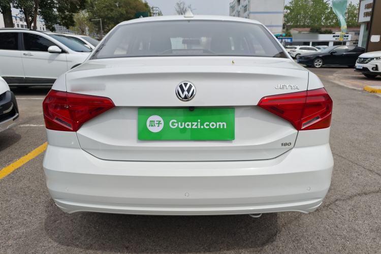 Used Volkswagen Jetta 2019 Dream Edition 1.5L Manual Fashion Version
