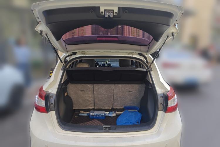 Used Nissan Tiida 2020 1.6L CVT Cool Edition Trunk