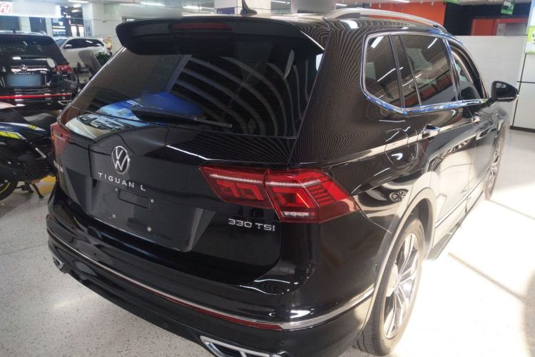 Used Volkswagen Tiguan L 2024 330TSI Automatic Two-Wheel Drive R-Line Enhanced Edition Rear Right 45 Deg
