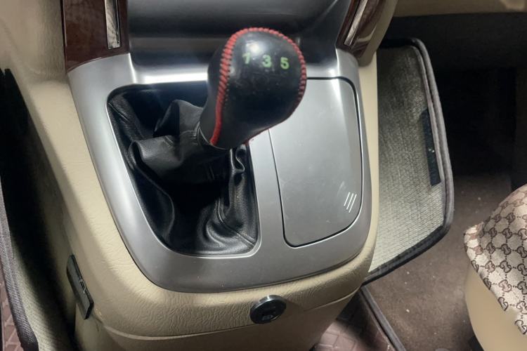 Used Foton Scenic G5 2023 2.0L Gasoline Commercial Version Passenger Van 7/9 Seats Model 1TZS