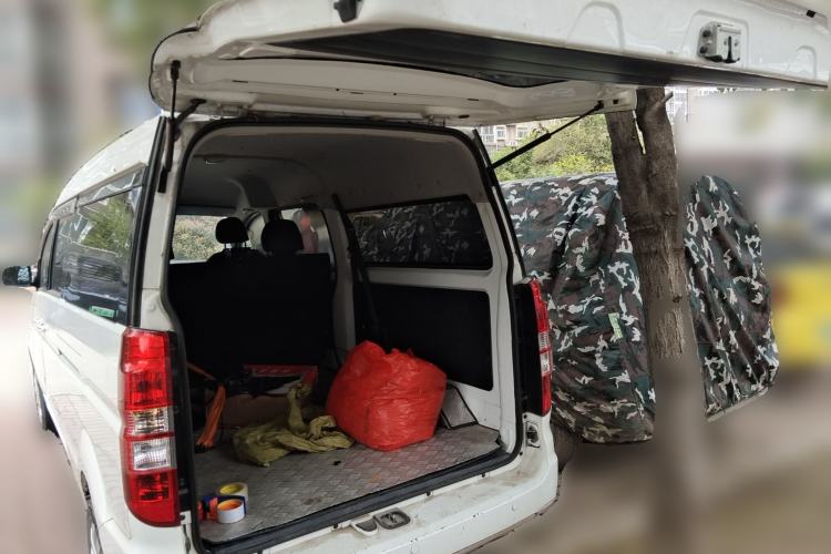 Used Jinbei Gold Hiace 2021 1.5L Passenger Vehicle Travel Lion 5-Seater Trunk