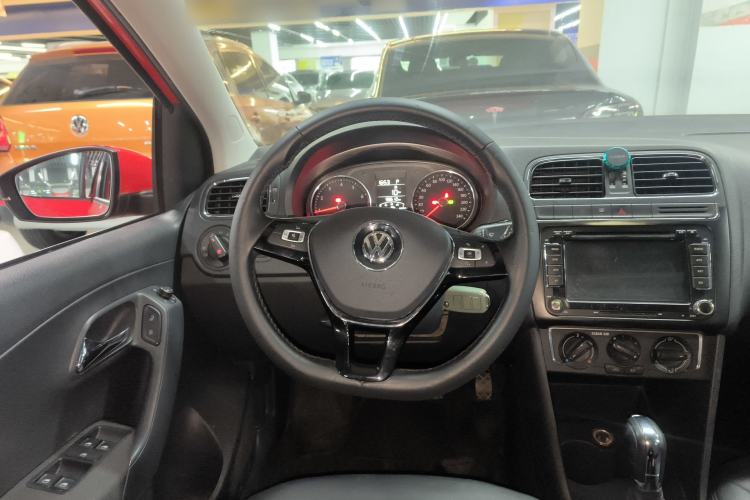 Used Volkswagen Polo 2016 1.6L Automatic Comfort Model