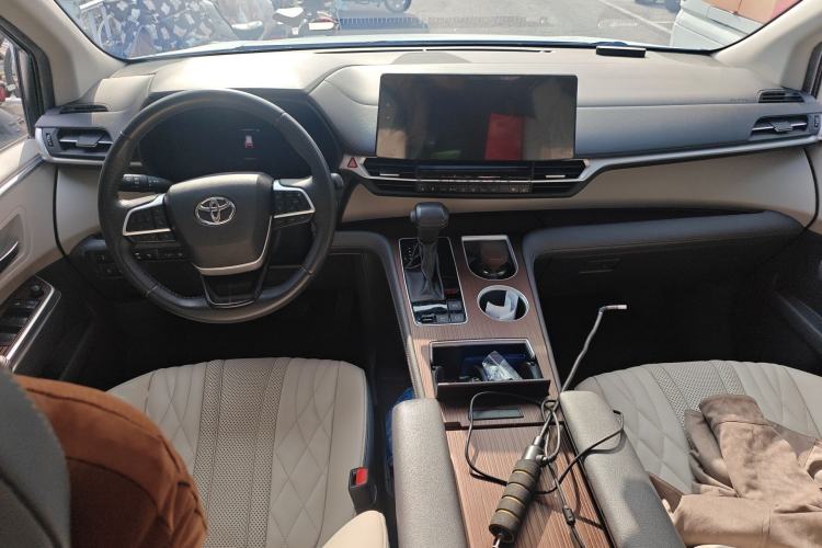 Used Toyota SIENNA 2021 2.5L Hybrid Comfort Edition
