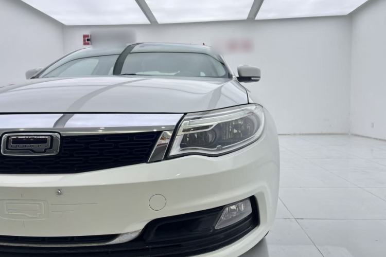 Used Qoros 3 2016 Sedan 1.6L Automatic Zhiyue Model