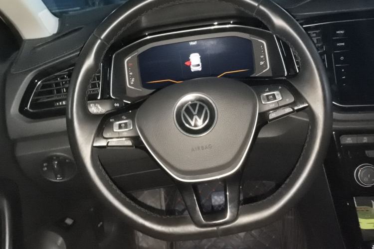 Used Volkswagen T-ROC 2021 280TSI DSG Two-Wheel Drive Comfort Connect Edition Steering Wheel