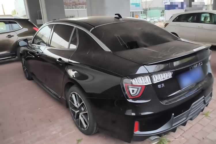 Used Lynk & Co 03 2022 2.0TD DCT JingPro Rear Left 45 Deg