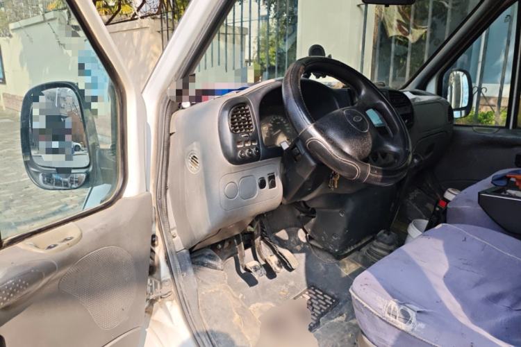 Used Ford Classic Transit 2015 2.8T Diesel Multi-Function Vehicle Short Wheelbase 6-Seater Mid-Roof Edition JX493ZLQ4 Driver Seat