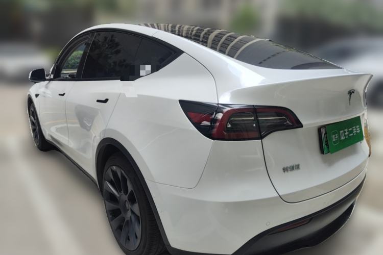 Used Tesla Model Y 2022 Long-Range All-Wheel-Drive Version
