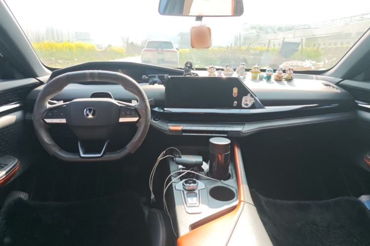 Used CHANGAN UNI-V 2022 1.5T Prestige Version Interior 2